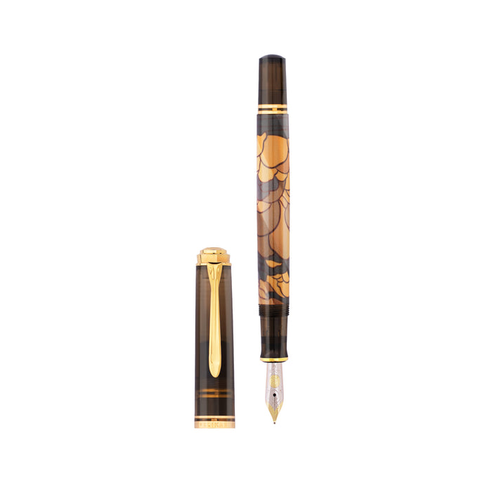 Pelikan Souverän M600 Art Collection Georg Tippel fountain pen with gold accents and smooth black resin body.