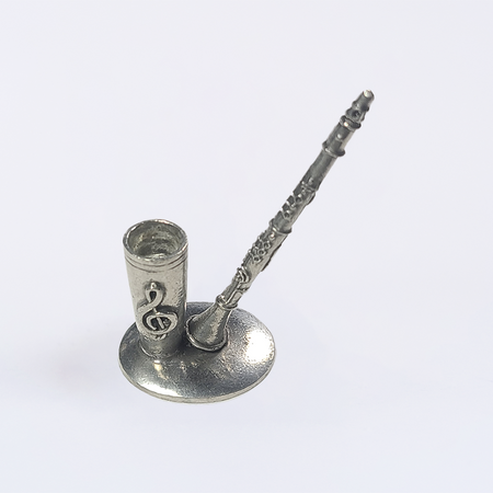 Le Potier D'Étain pewter pen rest shaped like a clarinet stand for quill or writing instruments, detailed and elegant design.