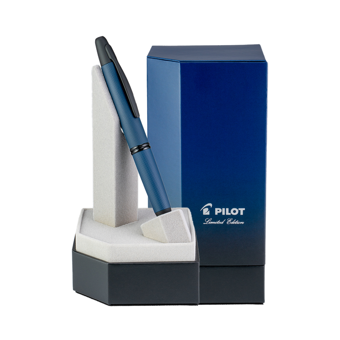 Pilot Vanishing Point Link Midnight fountain pen with sleek black finish and gold accents, displayed on a white background.