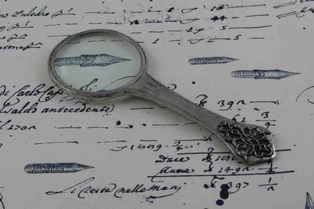 Small Magnifying Glass with Handle - Filigree - Papier Plume