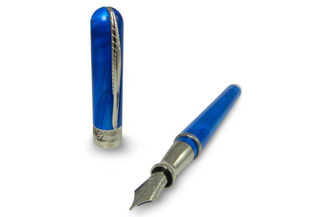 Pineider Avatar UR Fountain Pen - Neptune Blue - Papier Plume
